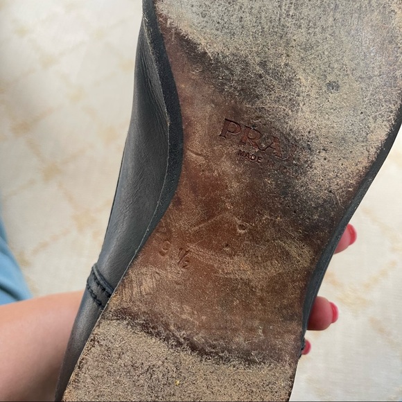 Prada Men’s Black Round Toe Oxford’s - Picture 6 of 6